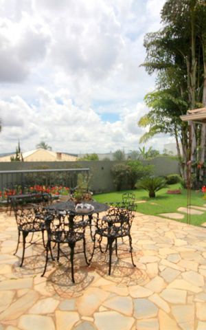 Casa à venda com 453m², 5 quartos e 4 vagasQuintal
