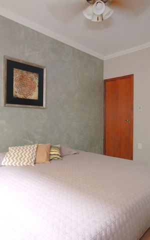 Casa à venda com 453m², 5 quartos e 4 vagasSuite