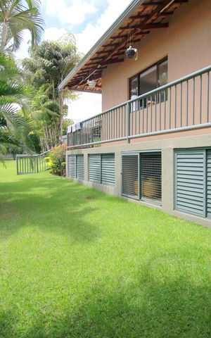 Casa à venda com 453m², 5 quartos e 4 vagasJardim lateral