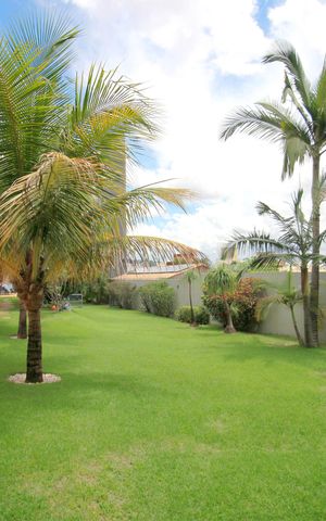 Casa à venda com 453m², 5 quartos e 4 vagasJardim