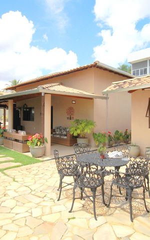 Casa à venda com 453m², 5 quartos e 4 vagasFachada