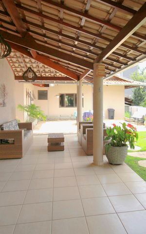 Casa à venda com 453m², 5 quartos e 4 vagasVaranda