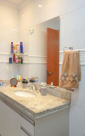 Casa à venda com 453m², 5 quartos e 4 vagasBanheiro da Suíte
