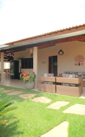 Casa à venda com 453m², 5 quartos e 4 vagasFachada