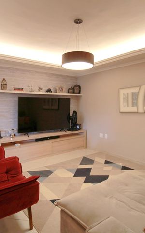 Casa à venda com 453m², 5 quartos e 4 vagasSala