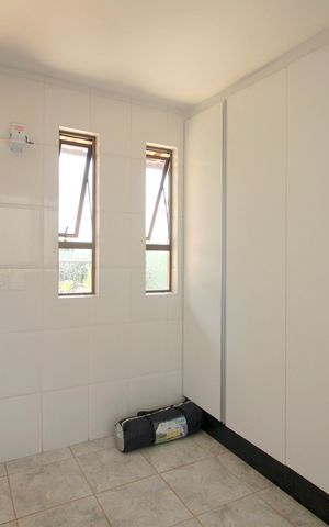 Casa à venda com 453m², 5 quartos e 4 vagasLavanderia
