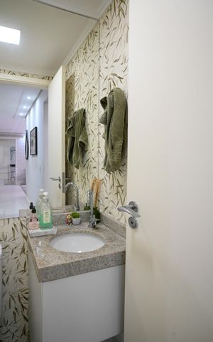 Apartamento à venda com 137m², 4 quartos e 2 vagas Apartamento à venda com 137m², 4 quartos e 2 vagasLavabo