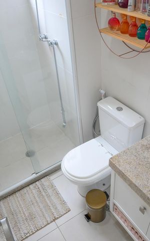 Apartamento à venda com 137m², 4 quartos e 2 vagas Apartamento à venda com 137m², 4 quartos e 2 vagasBanheiro Social