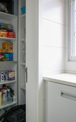 Apartamento à venda com 137m², 4 quartos e 2 vagas Apartamento à venda com 137m², 4 quartos e 2 vagasDespensa