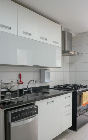 Apartamento à venda com 137m², 4 quartos e 2 vagas Apartamento à venda com 137m², 4 quartos e 2 vagasCozinha