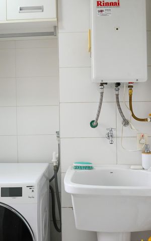 Apartamento à venda com 137m², 4 quartos e 2 vagas Apartamento à venda com 137m², 4 quartos e 2 vagasÁrea de Serviço