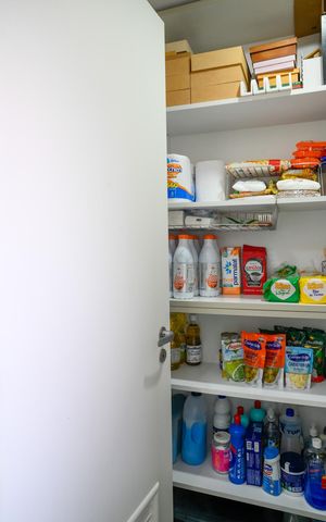 Apartamento à venda com 137m², 4 quartos e 2 vagas Apartamento à venda com 137m², 4 quartos e 2 vagasDespensa