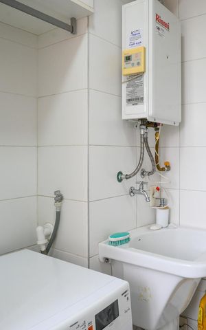 Apartamento à venda com 137m², 4 quartos e 2 vagas Apartamento à venda com 137m², 4 quartos e 2 vagasÁrea de Serviço