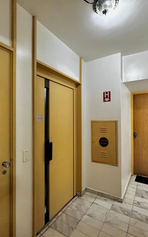 Apartamento à venda com 33m², 1 quarto e 1 vaga Apartamento à venda com 33m², 1 quarto e 1 vagaHall Apartamento