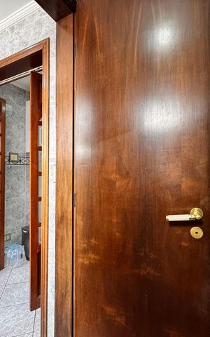 Apartamento à venda com 80m², 3 quartos e 1 vaga Apartamento à venda com 80m², 3 quartos e 1 vagaBanheiro de serviço