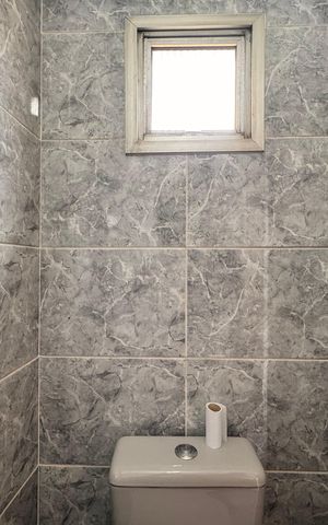 Apartamento à venda com 80m², 3 quartos e 1 vaga Apartamento à venda com 80m², 3 quartos e 1 vagaBanheiro de serviço