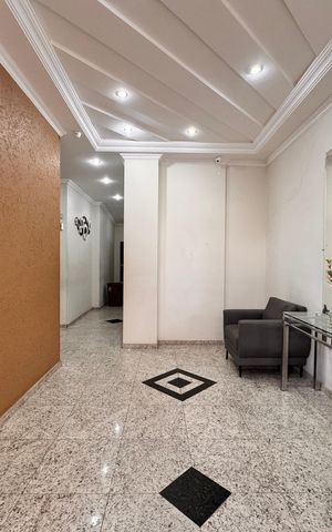 Apartamento à venda com 80m², 3 quartos e 1 vaga Apartamento à venda com 80m², 3 quartos e 1 vagaHall social