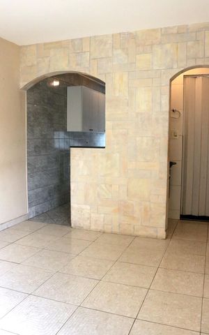 Apartamento para alugar com 44m², 2 quartos e sem vagaSala de estar.