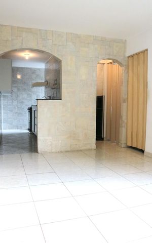 Apartamento para alugar com 44m², 2 quartos e sem vagaSala de estar.