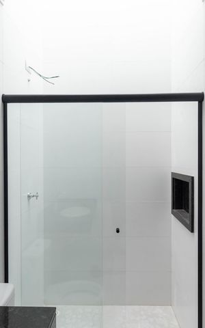 Casa de condomínio à venda com 120m², 2 quartos e 2 vagas Casa de condomínio à venda com 120m², 2 quartos e 2 vagasBanheiro