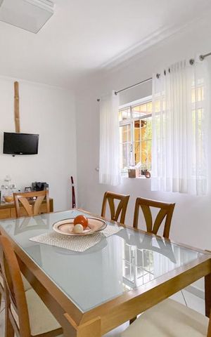 Casa à venda com 175m², 4 quartos e 2 vagas Casa à venda com 175m², 4 quartos e 2 vagasSala de Jantar
