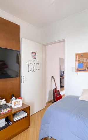 Casa à venda com 175m², 4 quartos e 2 vagas Casa à venda com 175m², 4 quartos e 2 vagasQuarto 1