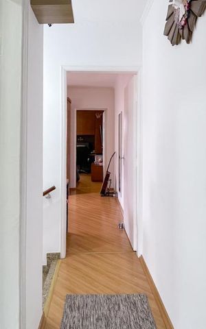 Casa à venda com 175m², 4 quartos e 2 vagas Casa à venda com 175m², 4 quartos e 2 vagasAcesso - Quartos