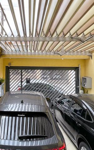 Casa à venda com 175m², 4 quartos e 2 vagas Casa à venda com 175m², 4 quartos e 2 vagasVista - Sala