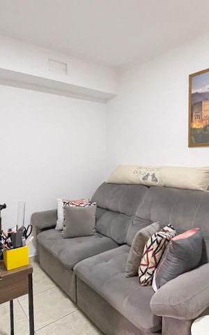 Casa à venda com 175m², 4 quartos e 2 vagas Casa à venda com 175m², 4 quartos e 2 vagasQuarto de Serviço