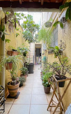 Casa à venda com 175m², 4 quartos e 2 vagas Casa à venda com 175m², 4 quartos e 2 vagasQuintal