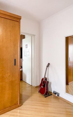 Casa à venda com 175m², 4 quartos e 2 vagas Casa à venda com 175m², 4 quartos e 2 vagasQuarto 2
