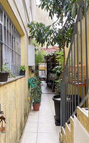 Casa à venda com 175m², 4 quartos e 2 vagas Casa à venda com 175m², 4 quartos e 2 vagasQuintal
