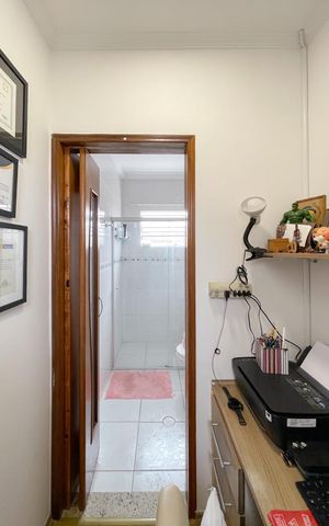 Casa à venda com 175m², 4 quartos e 2 vagas Casa à venda com 175m², 4 quartos e 2 vagasEscritório - Suíte