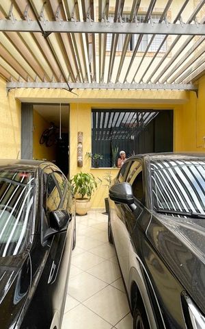 Casa à venda com 175m², 4 quartos e 2 vagas Casa à venda com 175m², 4 quartos e 2 vagasGaragem