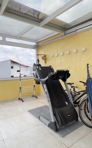 Casa à venda com 175m², 4 quartos e 2 vagas Casa à venda com 175m², 4 quartos e 2 vagasSacada - Quarto 1