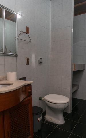 Casa à venda com 54m², 3 quartos e 2 vagas Casa à venda com 54m², 3 quartos e 2 vagasBanheiro 2