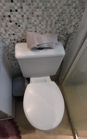 Casa de condomínio para alugar com 100m², 2 quartos e 2 vagasBanheiro 1