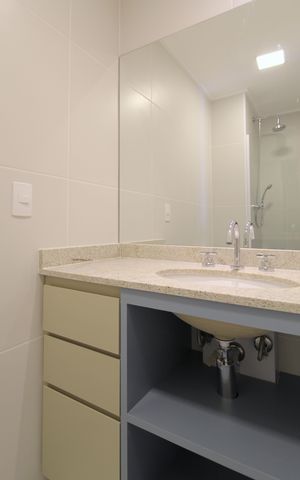 Apartamento à venda com 54m², 2 quartos e 1 vagaBanheiro Social