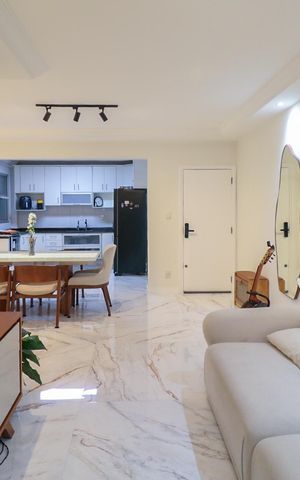 Apartamento para alugar com 112m², 3 quartos e 1 vaga Apartamento para alugar com 112m², 3 quartos e 1 vagaSala