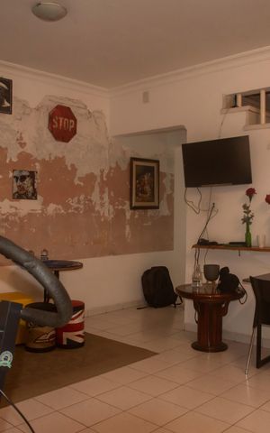 Casa à venda com 220m², 7 quartos e sem vagaSala