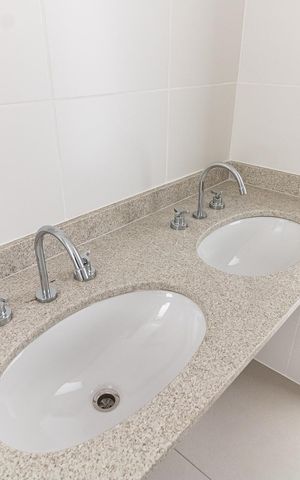 Apartamento à venda com 127m², 4 quartos e 2 vagas Apartamento à venda com 127m², 4 quartos e 2 vagasBanheiro da Suíte 1