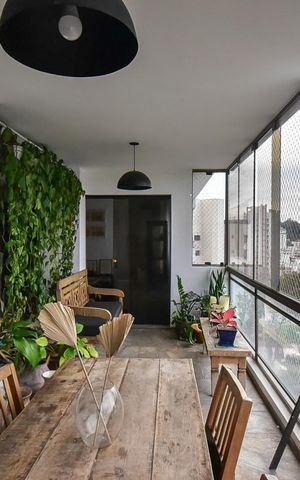 Apartamento à venda com 261m², 4 quartos e 4 vagasVaranda