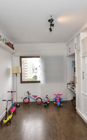 Apartamento à venda com 261m², 4 quartos e 4 vagasQuarto 1