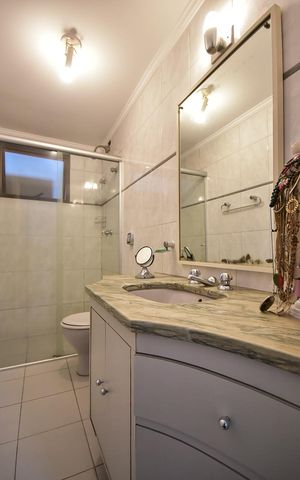 Apartamento à venda com 261m², 4 quartos e 4 vagasBanheiro