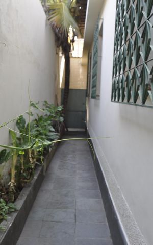 Casa à venda com 185m², 3 quartos e sem vagaCorredor externo
