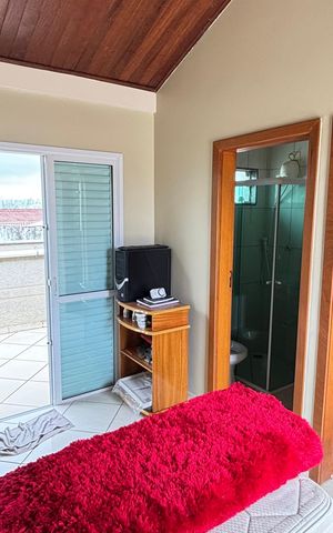 Casa à venda com 214m², 4 quartos e 4 vagas Casa à venda com 214m², 4 quartos e 4 vagassuite 2