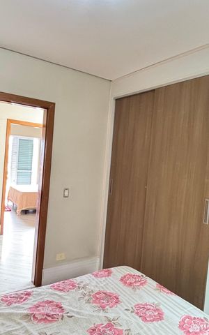 Casa à venda com 214m², 4 quartos e 4 vagas Casa à venda com 214m², 4 quartos e 4 vagasSuite