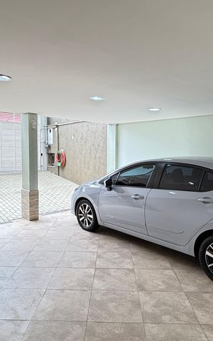Casa à venda com 214m², 4 quartos e 4 vagas Casa à venda com 214m², 4 quartos e 4 vagasGaragem