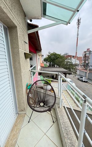 Casa à venda com 214m², 4 quartos e 4 vagas Casa à venda com 214m², 4 quartos e 4 vagasQuarto 4 Varanda