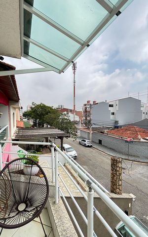Casa à venda com 214m², 4 quartos e 4 vagas Casa à venda com 214m², 4 quartos e 4 vagasQuarto 4 Varanda
